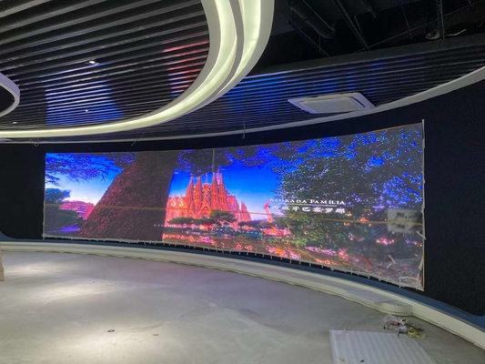 شاشة LED صغيرة بكسل للرسوم المتحركة 32 * 16 سم ODM خزانة 640 * 480 مم
