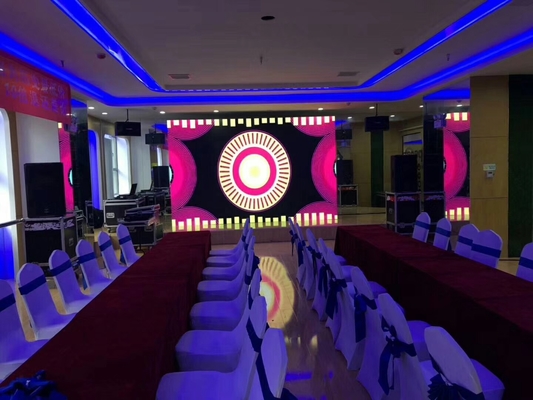 شاشة LED صغيرة بكسل للرسوم المتحركة 32 * 16 سم ODM خزانة 640 * 480 مم