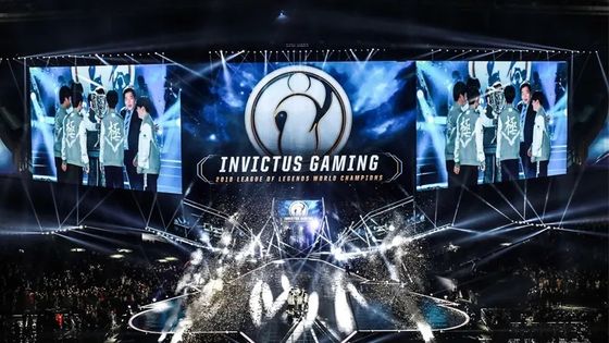 شاشات LED عالية الدقة 7680 هرتز شاشة LED للإعلانات الداخلية 700 شمعة