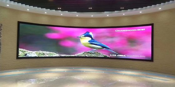شاشة عرض LED داخلية ملونة بالكامل مقاس 320*160 مم P2.5 وحدة LED ناعمة FPC