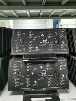 860cd Digital Signage Wall 1920hz P4 Led Video Wall الإعلان 320 * 160mm