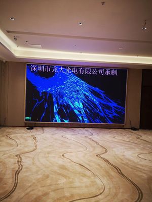شاشة رقمية جدارية 3840 هرتز P4 شاشة فيديو LED للإعلانات 320 * 160 مم