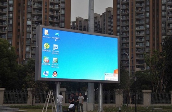شاشة عرض LED عالية السطوع بالألوان الكاملة IP65 P5mm 960 * 960mm