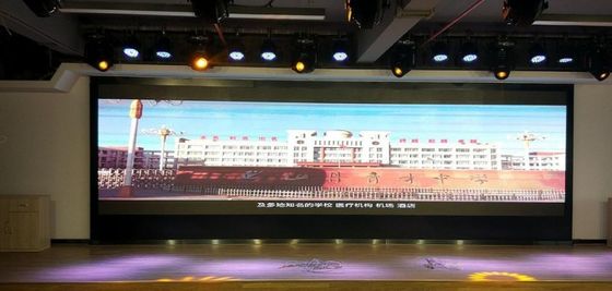900cd تأجير شاشة LED ملونة كاملة داخلية 65410 بكسل Led Matrix Wall CCC