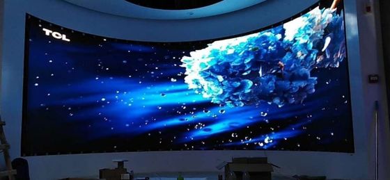 شاشة عرض LED محمولة داخلية كاملة الألوان 800 شمعة 250000 بكسل خفيفة للغاية