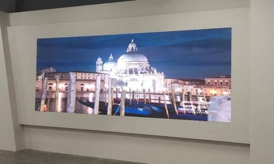 P1.875 شاشات إعلانات LED كبيرة داخلية للاستخدام التجاري 48 × 48 سم 600cd