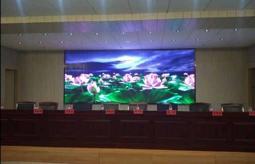 عرض مدعوم ملون مربع داخلي ملون كامل P2.5 لعمود مربع 640x480mm الألومنيوم الصب الصب