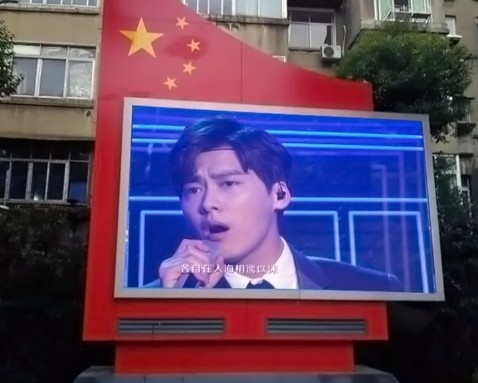 لونجدا P4 جدران فيديو LED خارجية 96 × 96 سم 1920 هرتز