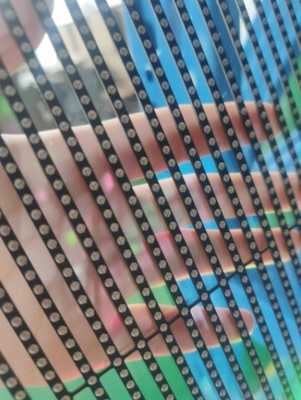 شاشة عرض LED زجاجية شفافة مقاس 100 × 50 سم 32873 بكسل ODM FCC