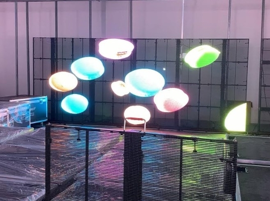 شاشة عرض LED زجاجية شفافة مقاس 100 × 50 سم 32873 بكسل ODM FCC